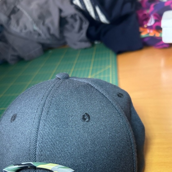 Oakley Classic Camo Logo a-flex hat - Picture 11 of 11